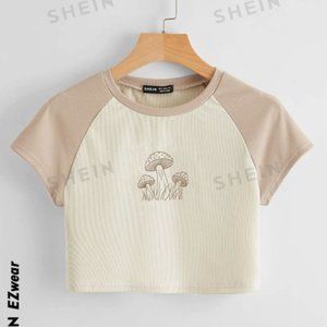 3/$35 mushroom print crop top (size m)